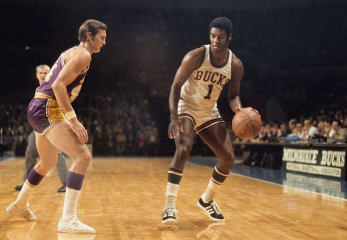 Milwaukee Bucks guard Oscar Robertson (1) against Los Angeles Lakers guard Jerry West (44)